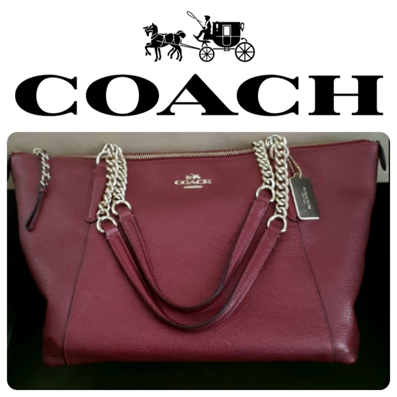 Coach Handbags - 📣 COACH 📣 LARGE SHOULDER BAG/TOTE